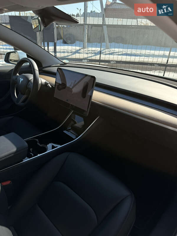 Седан Tesla Model 3 2020 в Білій Церкві