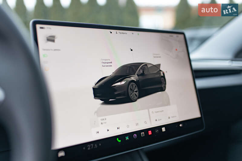 Седан Tesla Model 3 2024 в Самборі