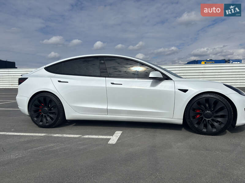 Седан Tesla Model 3 2021 в Тернополе