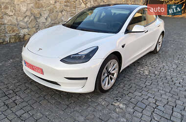 Седан Tesla Model 3 2022 в Ровно
