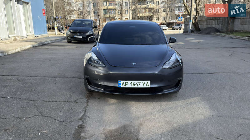 Седан Tesla Model 3 2022 в Запоріжжі