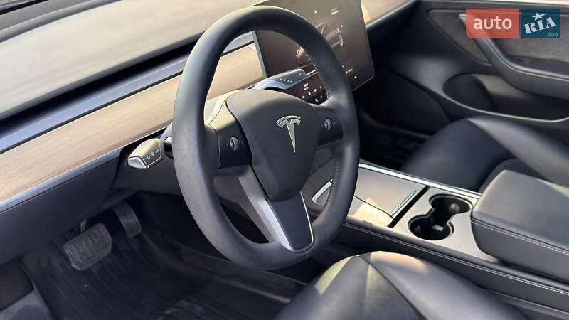 Седан Tesla Model 3 2022 в Запоріжжі