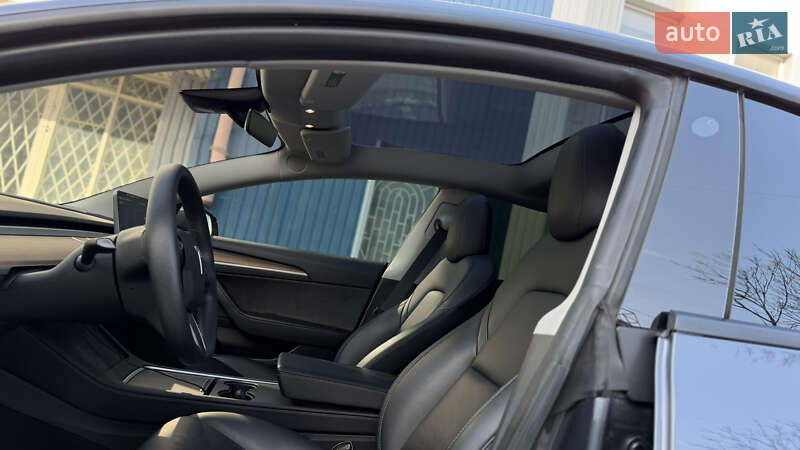 Седан Tesla Model 3 2022 в Запоріжжі