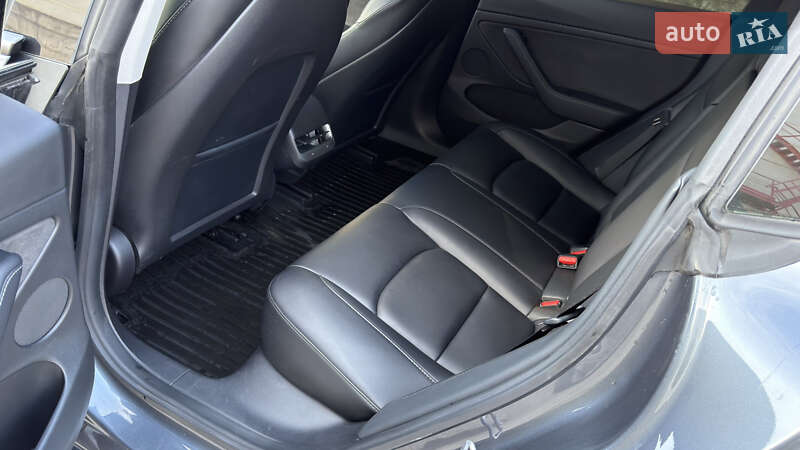 Седан Tesla Model 3 2022 в Запоріжжі