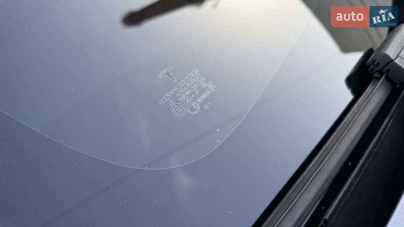 Седан Tesla Model 3 2022 в Запоріжжі