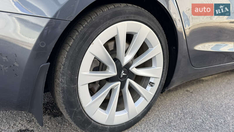 Седан Tesla Model 3 2022 в Запоріжжі