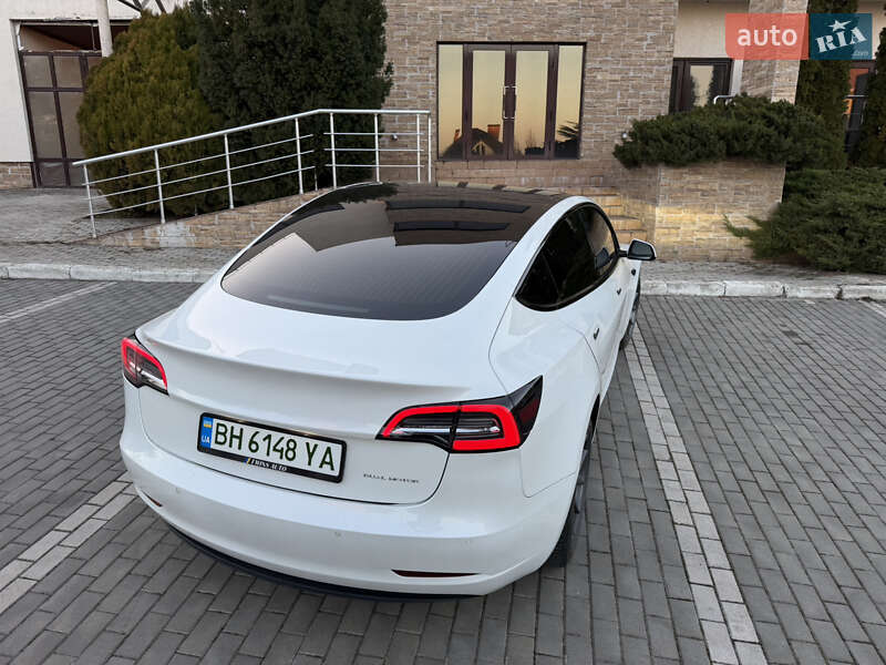Седан Tesla Model 3 2019 в Одессе