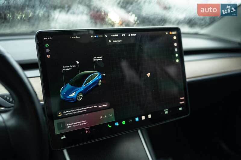 Седан Tesla Model 3 2018 в Черновцах