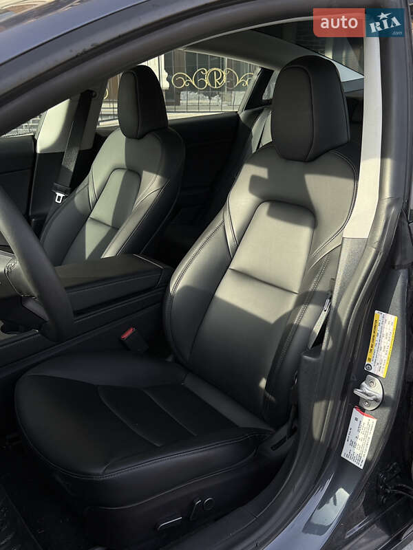 Седан Tesla Model 3 2021 в Киеве фото 14 Седан Tesla Model 3 2021 в Киеве