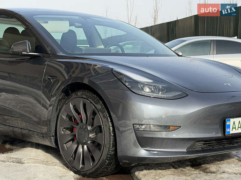 Седан Tesla Model 3 2021 в Киеве фото 16 Седан Tesla Model 3 2021 в Киеве