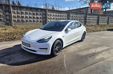 Седан Tesla Model 3 2018 в Львове