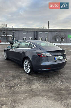 Седан Tesla Model 3 2020 в Киеве