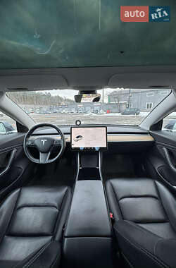 Седан Tesla Model 3 2020 в Киеве