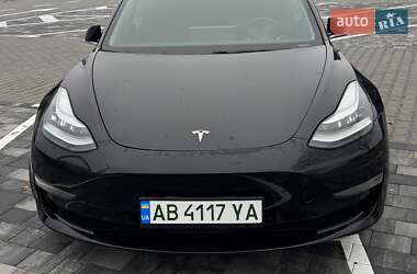 Седан Tesla Model 3 2019 в Виннице