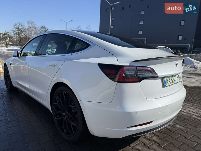Седан Tesla Model 3 2020 в Киеве фото 15 Седан Tesla Model 3 2020 в Киеве