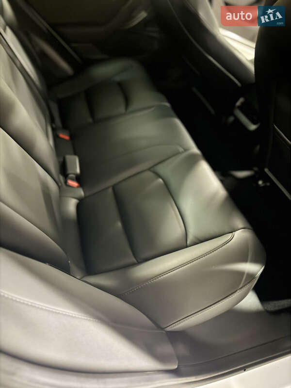 Седан Tesla Model 3 2020 в Одесі