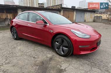 Седан Tesla Model 3 2018 в Києві