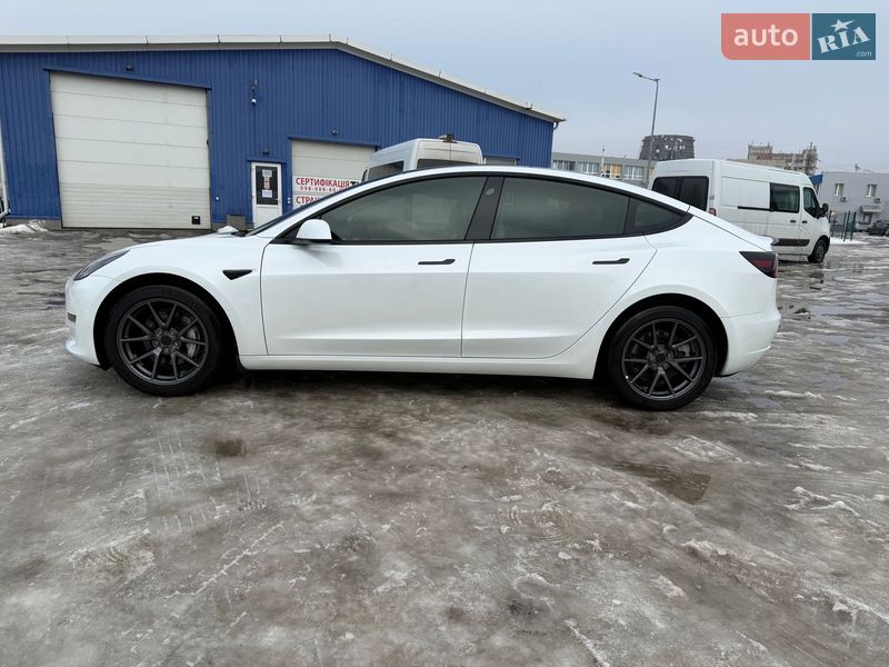 Седан Tesla Model 3 2023 в Киеве фото 13 Седан Tesla Model 3 2023 в Киеве