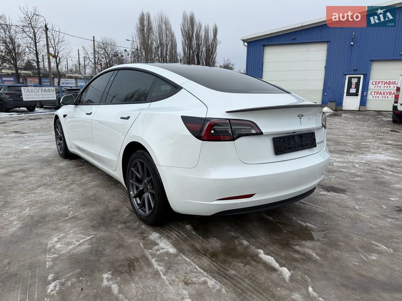 Седан Tesla Model 3 2023 в Киеве фото 17 Седан Tesla Model 3 2023 в Киеве