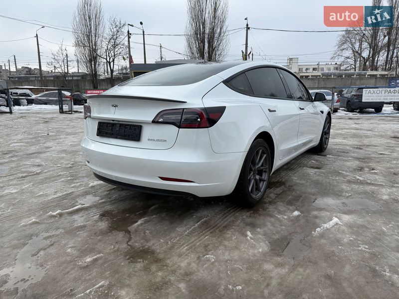 Седан Tesla Model 3 2023 в Киеве фото 19 Седан Tesla Model 3 2023 в Киеве