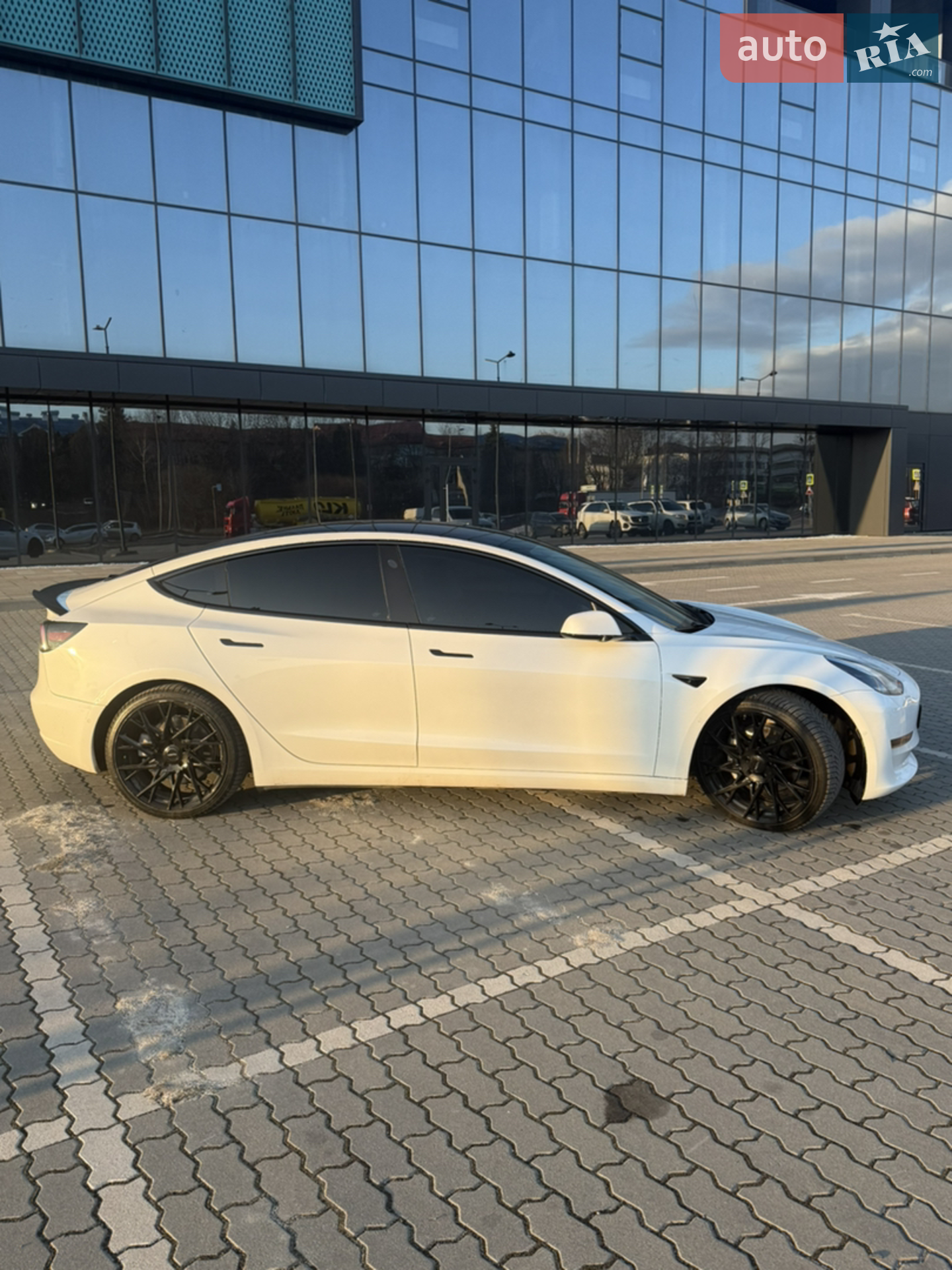 2018 Tesla Model 3 - мініатюра 4