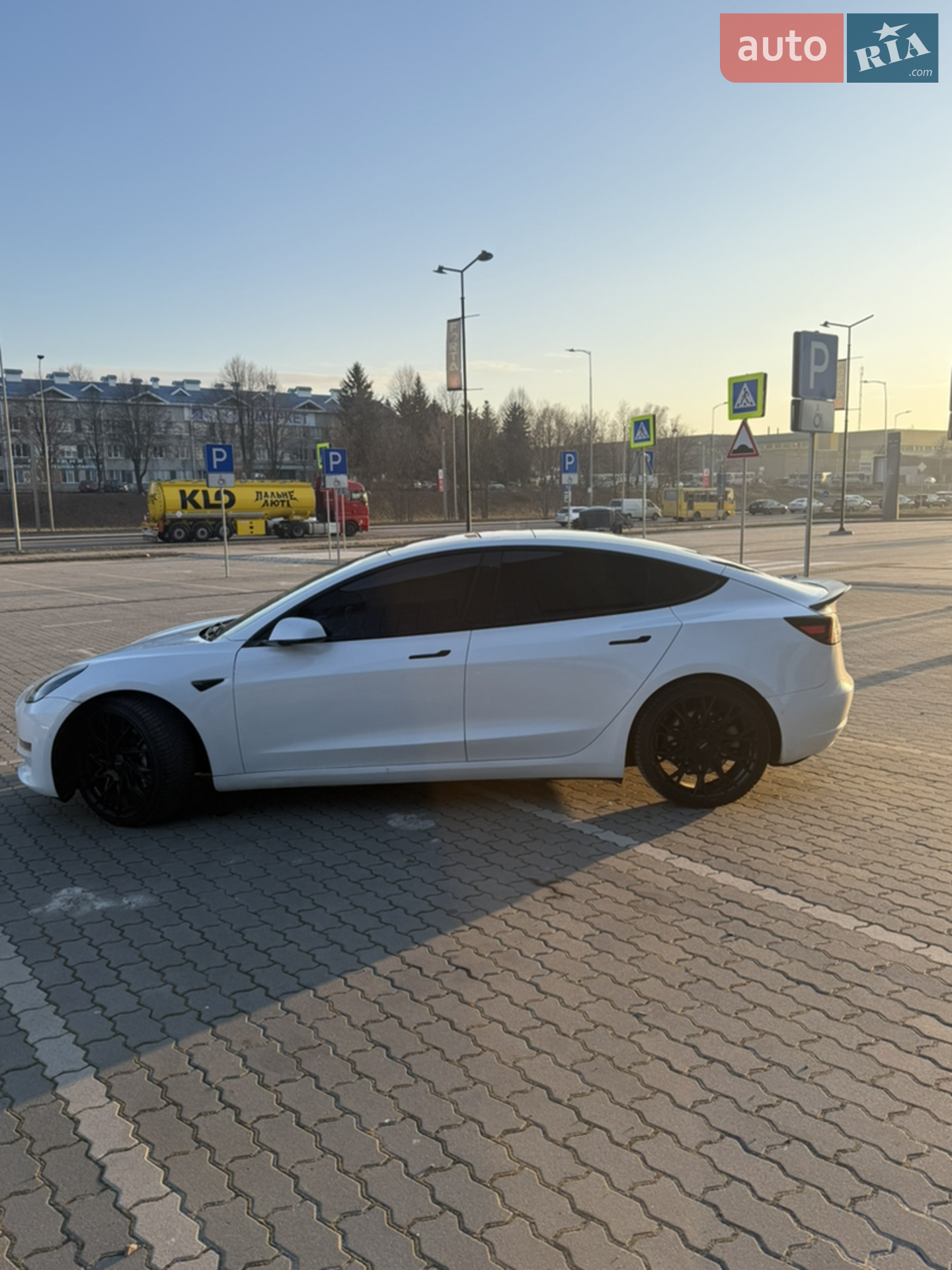 2018 Tesla Model 3 - мініатюра 8