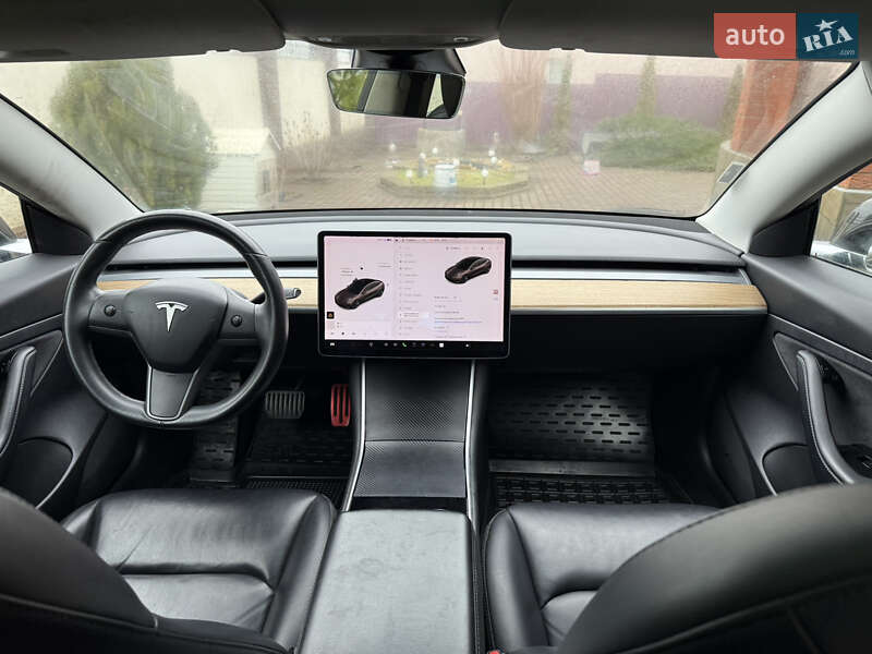 Седан Tesla Model 3 2020 в Одессе