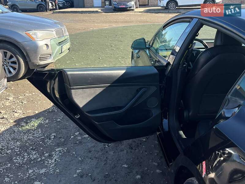 Седан Tesla Model 3 2022 в Луцке фото 23 Седан Tesla Model 3 2022 в Луцке