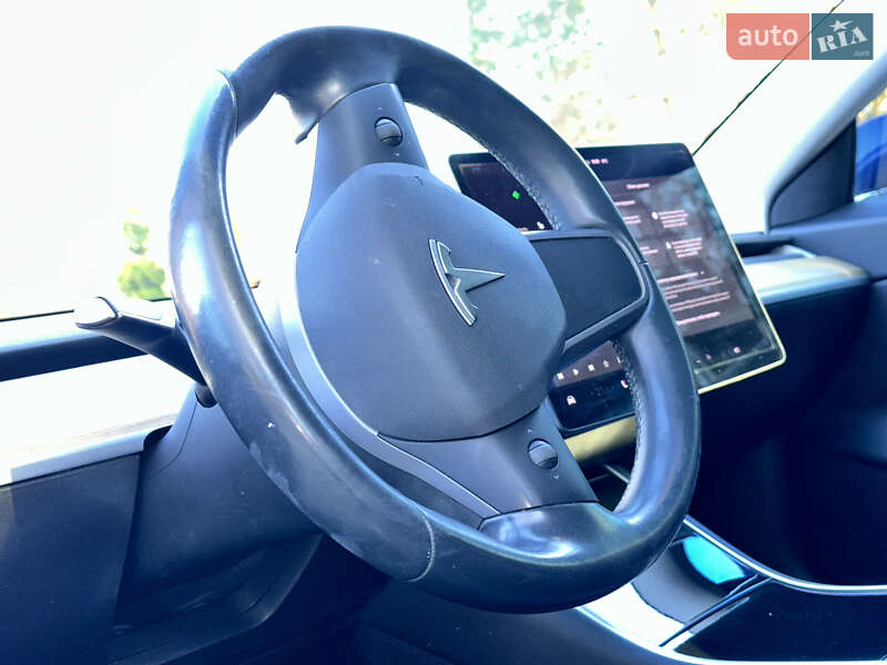 Седан Tesla Model 3 2018 в Дрогобыче фото 13 Седан Tesla Model 3 2018 в Дрогобыче