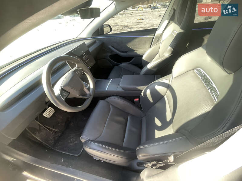 Седан Tesla Model 3 2024 в Киеве