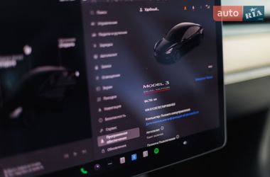 Седан Tesla Model 3 2021 в Києві
