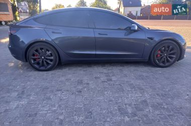 Седан Tesla Model 3 2022 в Львове