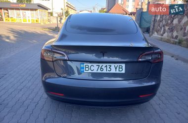 Седан Tesla Model 3 2022 в Львове