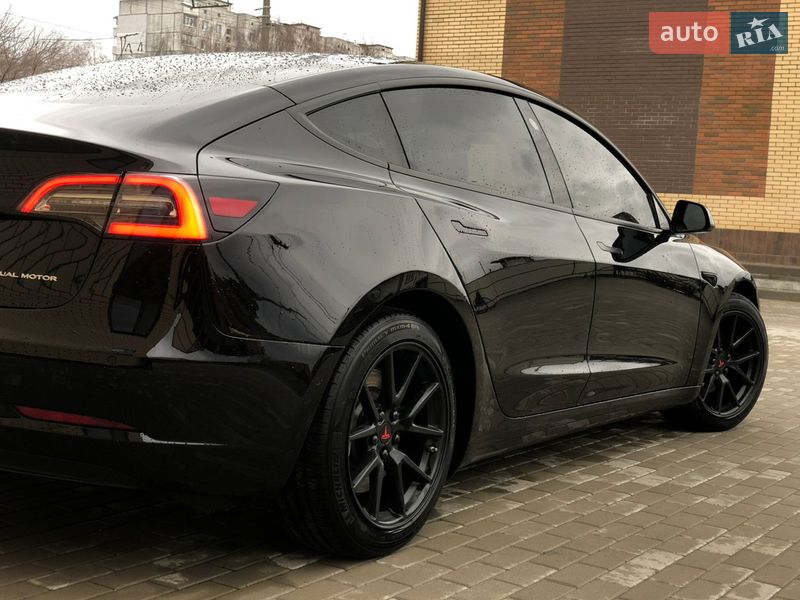 Седан Tesla Model 3 2022 в Белой Церкви