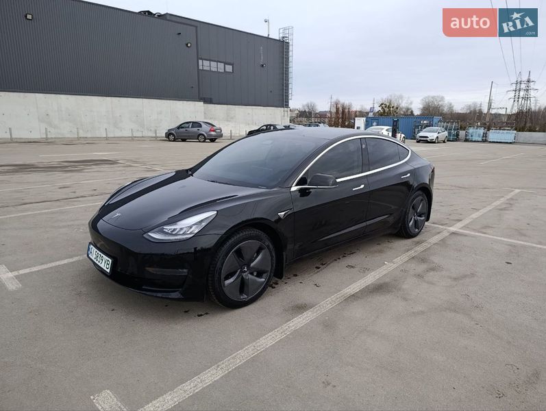 Tesla Model 3 2019