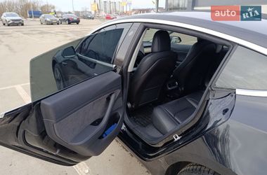 Седан Tesla Model 3 2019 в Ірпені