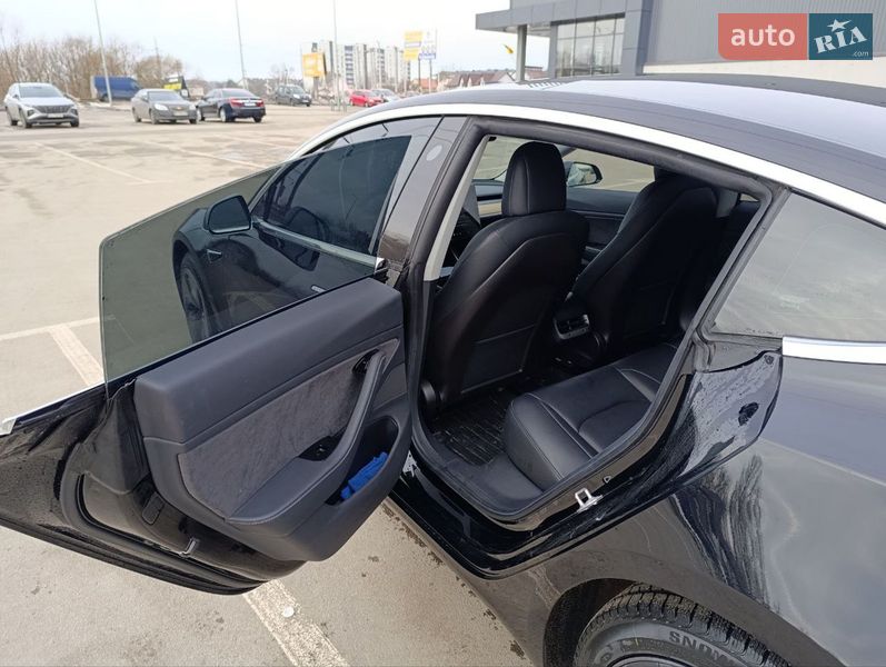 Седан Tesla Model 3 2019 в Ирпене