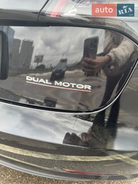 Седан Tesla Model 3 2018 в Киеве