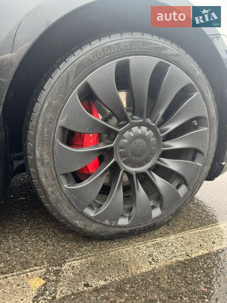 Седан Tesla Model 3 2018 в Киеве