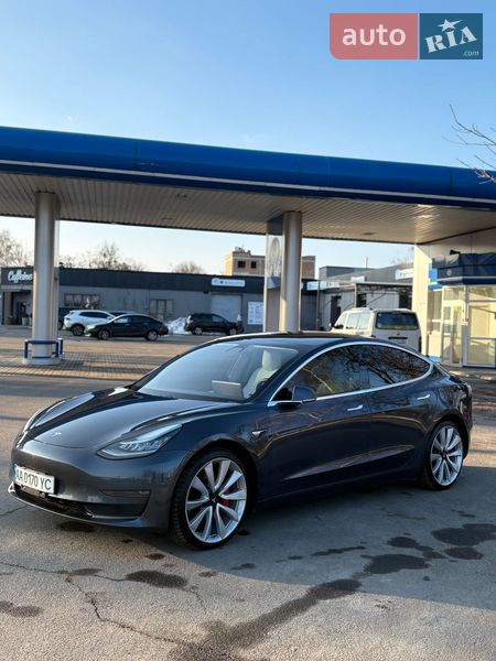 Tesla Model 3 2018 Tesla Model 3 2018