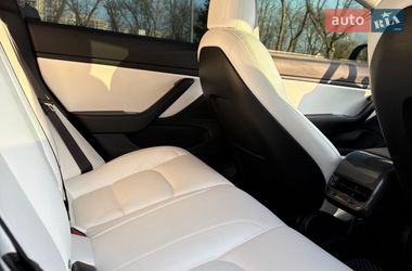 Седан Tesla Model 3 2018 в Черкассах