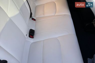 Седан Tesla Model 3 2018 в Черкассах
