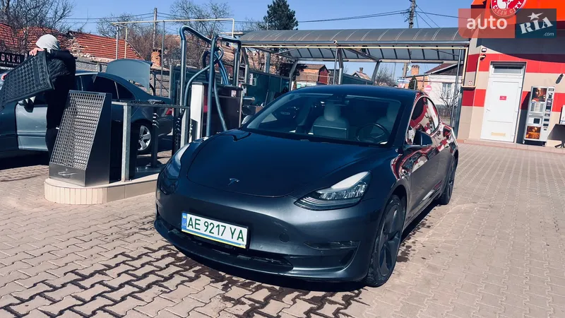 Tesla Model 3 2018