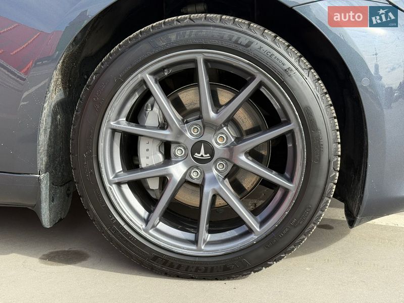 Седан Tesla Model 3 2022 в Києві