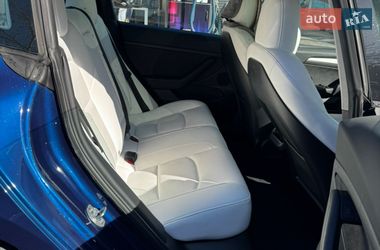 Седан Tesla Model 3 2023 в Черкассах