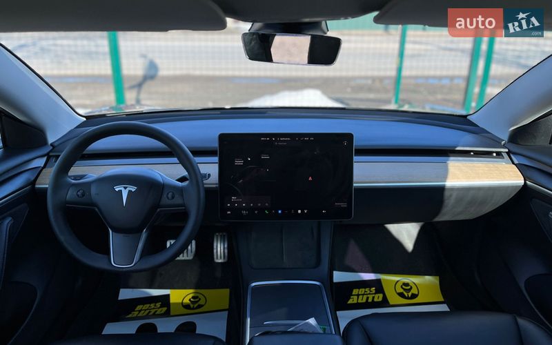 Седан Tesla Model 3 2021 в Коломиї