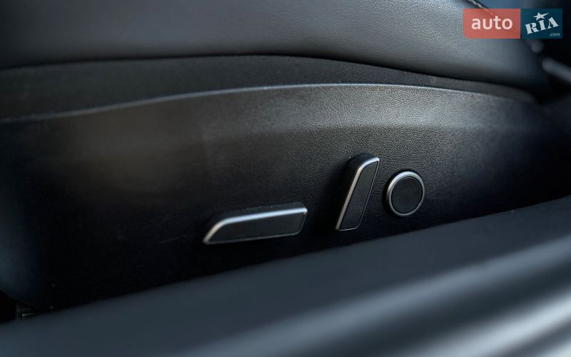 Седан Tesla Model 3 2021 в Коломиї