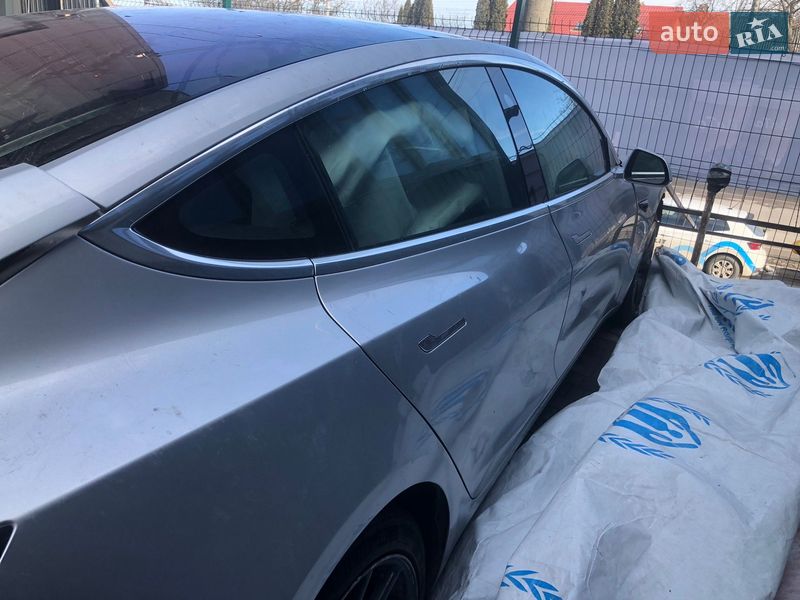 Седан Tesla Model 3 2018 в Хмельницькому