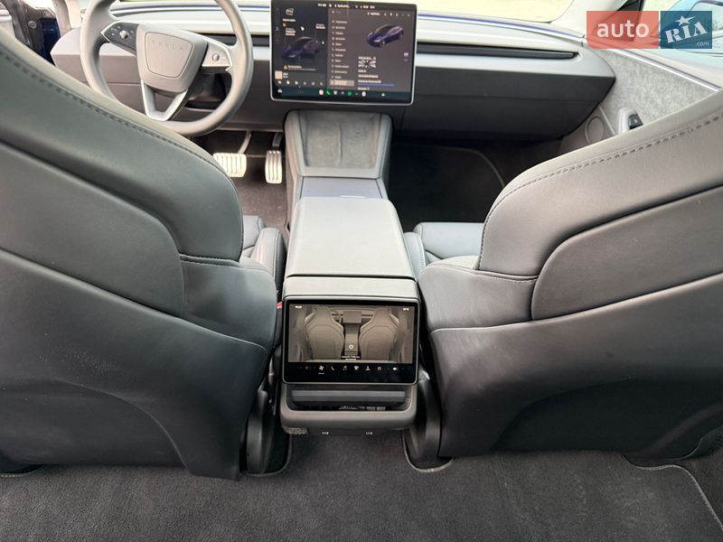 Седан Tesla Model 3 2024 в Львові