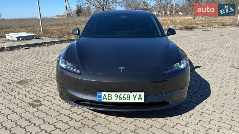 Седан Tesla Model 3 2025 в Тульчине